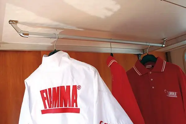 Víkendová Akce Šatní tyč Fiamma