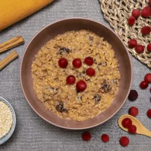 Nízká Cena Forestia Quinoa s brusinkami a smetanovým přelivem