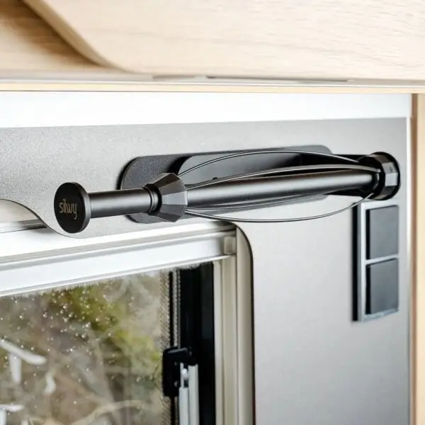 Magnetický držák na kuchyňské utěrky Silwy s kovovým proužkem Speciální Cena